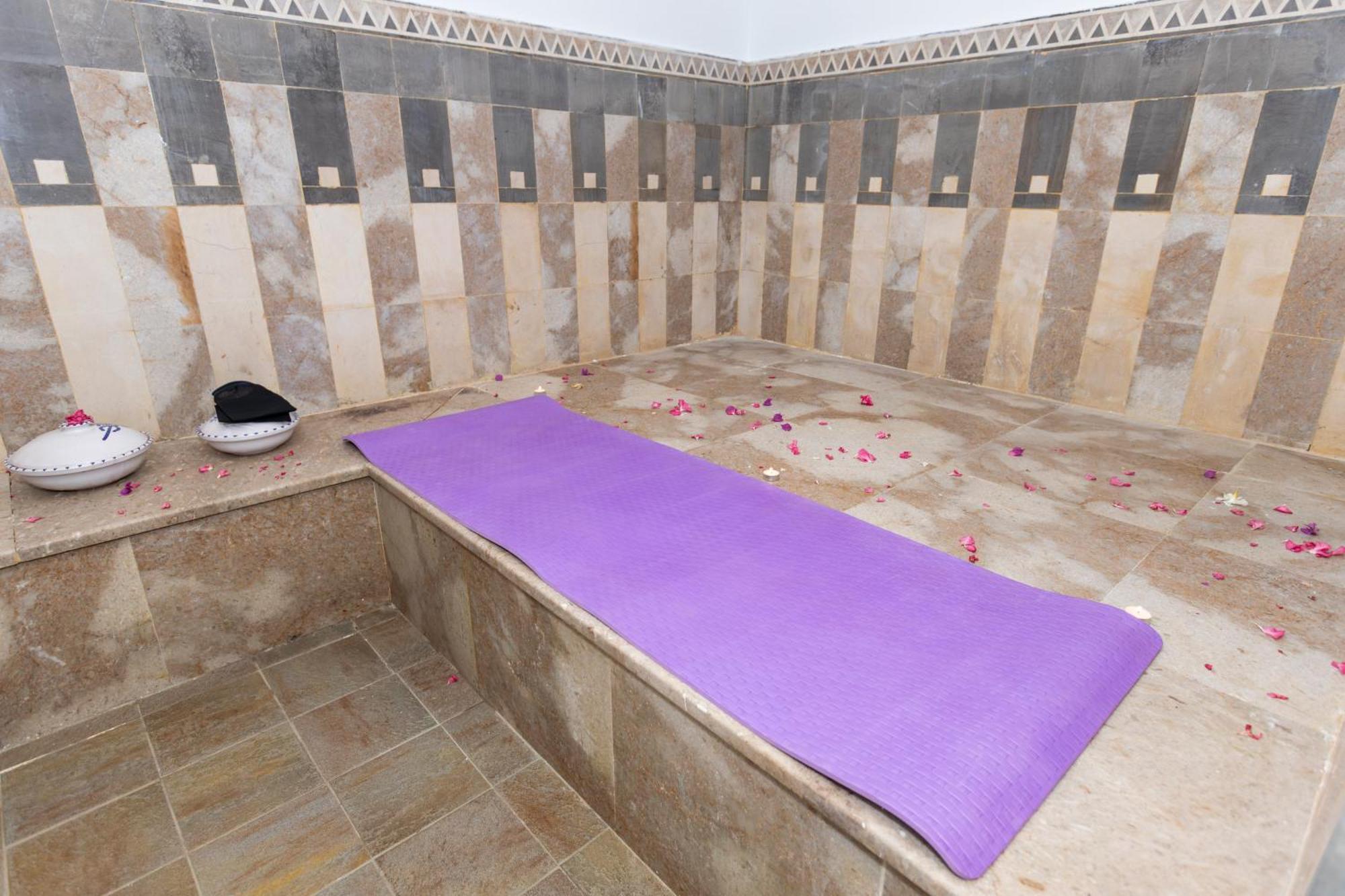 Le Petit Palais Djerba & Spa Houmt Souk  Exteriör bild